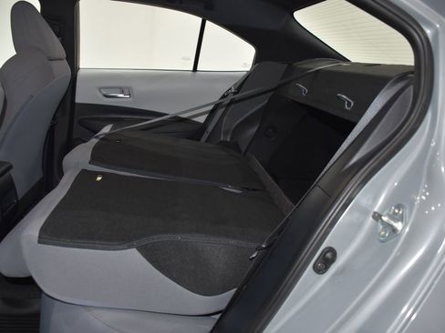 Used 2022 Toyota Corolla SE image 29