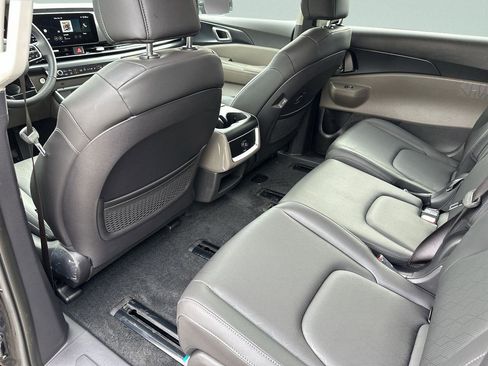 New 2026 Kia Carnival image 11