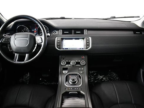 Used 2019 Land Rover Range Rover Evoque SE Premium image 16