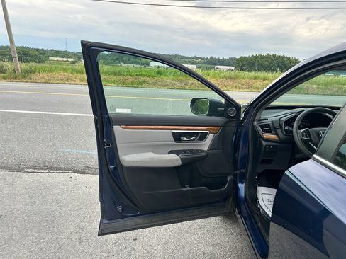 Used 2018 Honda CR-V EX image 16