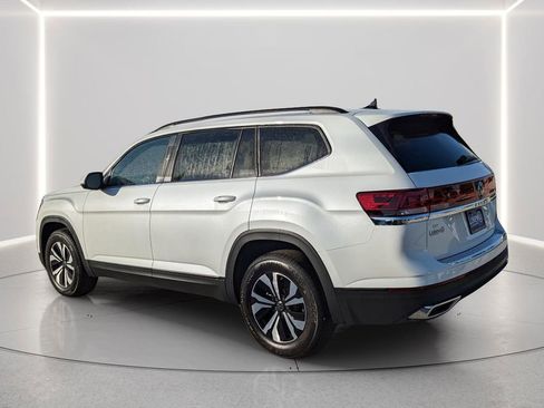 New 2026 Volkswagen Atlas SE FWD image 8