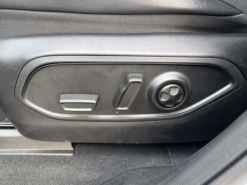Used 2025 Jeep Grand Cherokee Altitude AWD/4WD image 27