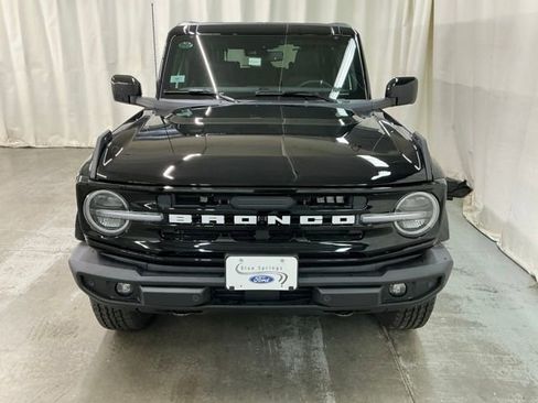 New 2026 Ford Bronco Outer Banks image 9