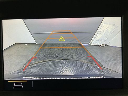 Used 2021 GMC Terrain SLT w/ Infotainment Package II FWD image 16
