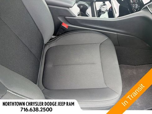 Used 2025 Jeep Grand Cherokee Laredo X w/ Luxury Tech Group I AWD/4WD image 31