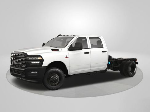 New 2025 RAM 3500 Tradesman AWD/4WD image 2