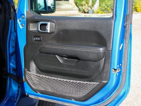 Used 2021 Jeep Gladiator Overland w/ Popular Equipment Package image 39