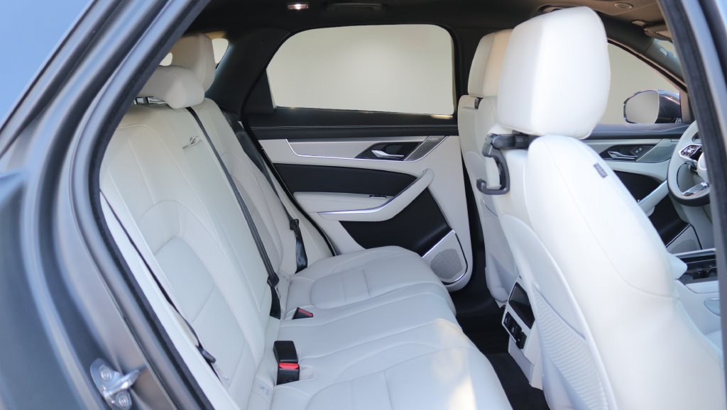 New 2026 Jaguar F-PACE R-Dynamic S AWD/4WD image 16