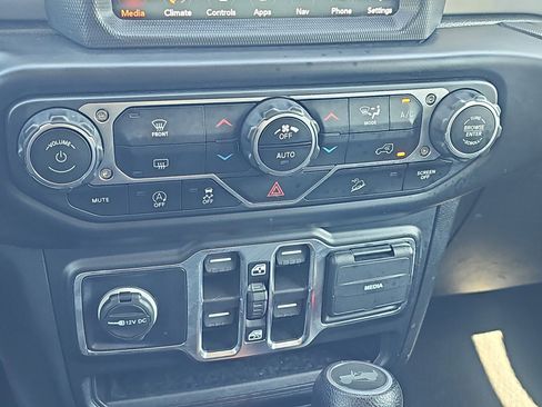 Used 2021 Jeep Wrangler Unlimited Sport AWD/4WD image 24