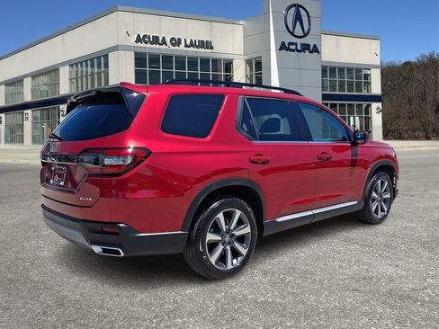 Used 2025 Honda Pilot Elite image 6