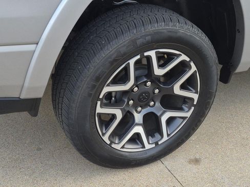 Used 2025 RAM 1500 Laramie w/ Laramie Southwest Edition AWD/4WD image 7