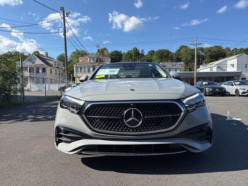 New 2026 Mercedes-Benz E 350 4MATIC Sedan image 2