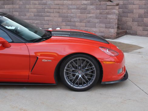 Used 2011 Chevrolet Corvette Z06 image 9