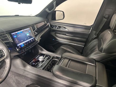 Used 2023 Jeep Grand Wagoneer Series II w/ Quick Order Packagew 28T image 23