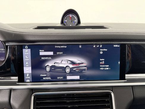 Used 2017 Porsche Panamera 4 AWD/4WD image 72