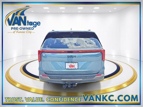 Used 2025 Kia Carnival SX Prestige FWD image 7
