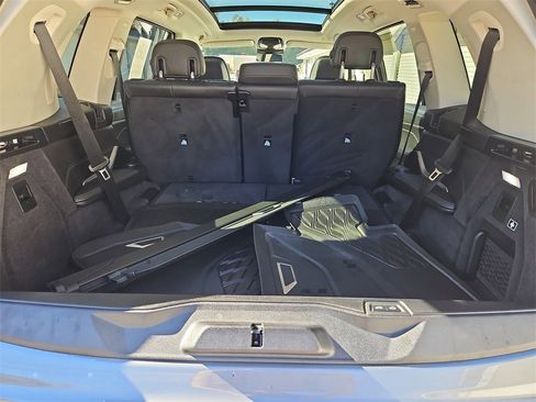 Used 2024 BMW X7 xDrive40i image 39