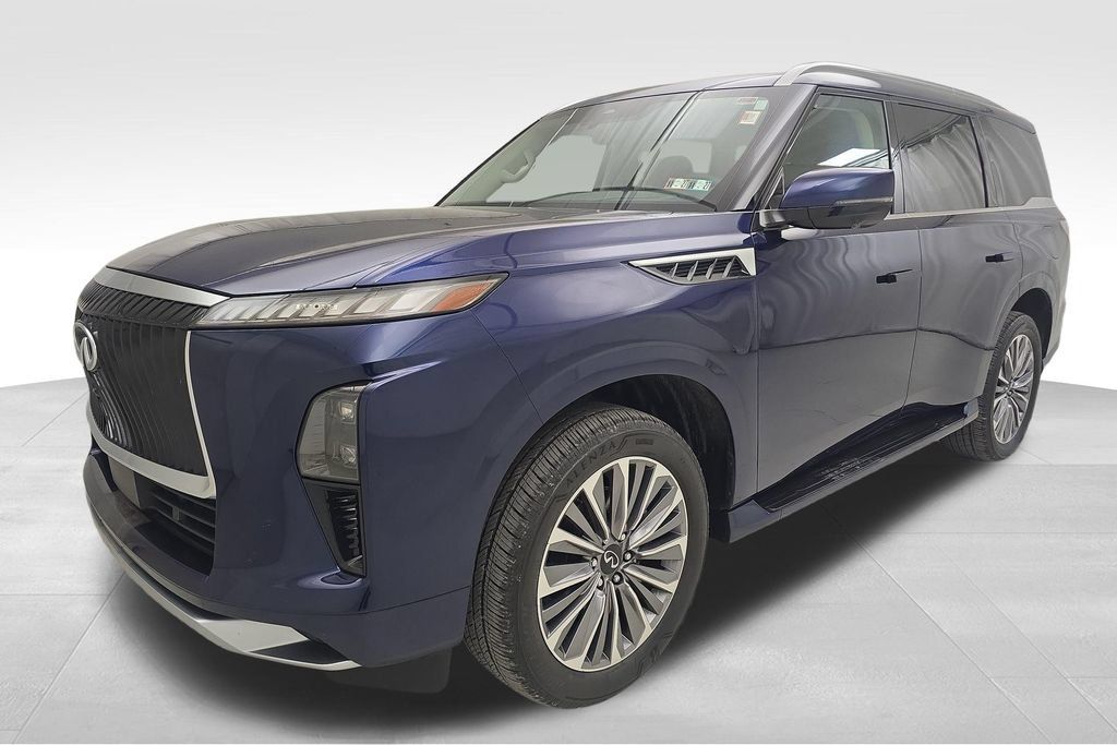 Used 2025 INFINITI QX80 Sensory AWD/4WD image 5