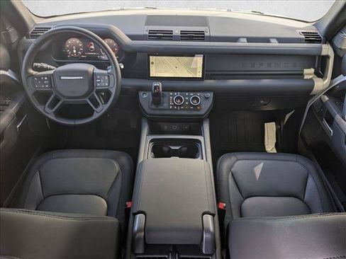 Certified 2024 Land Rover Defender 110 X-Dynamic SE AWD/4WD image 18