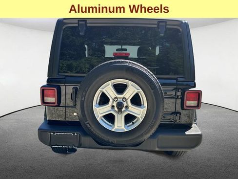 Used 2019 Jeep Wrangler Sport AWD/4WD image 11