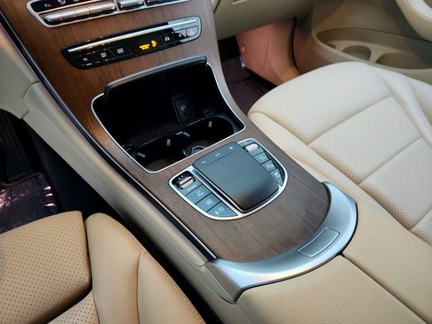Used 2021 Mercedes-Benz GLC 300 image 20