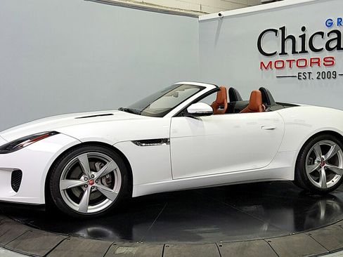 Used 2018 Jaguar F-TYPE Convertible image 4
