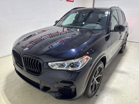 Used 2022 BMW X5 xDrive45e w/ M Sport Package image 9
