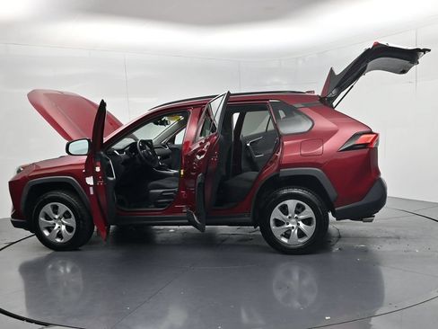 Used 2021 Toyota RAV4 LE AWD/4WD image 59