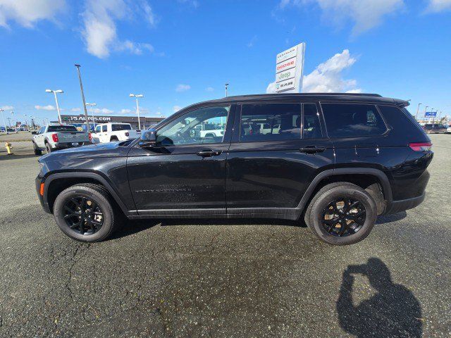 Used 2024 Jeep Grand Cherokee L Altitude AWD/4WD image 6