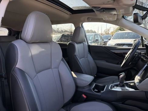 Used 2022 Subaru Outback Limited image 18