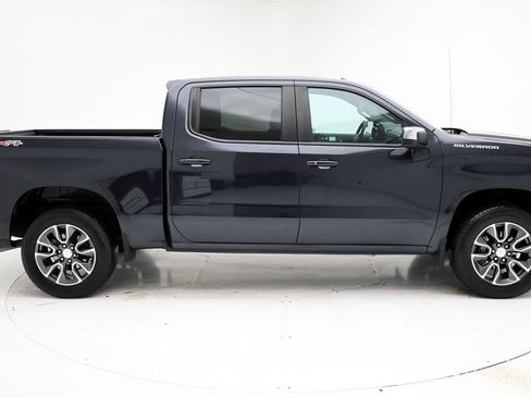 Used 2023 Chevrolet Silverado 1500 LT image 3