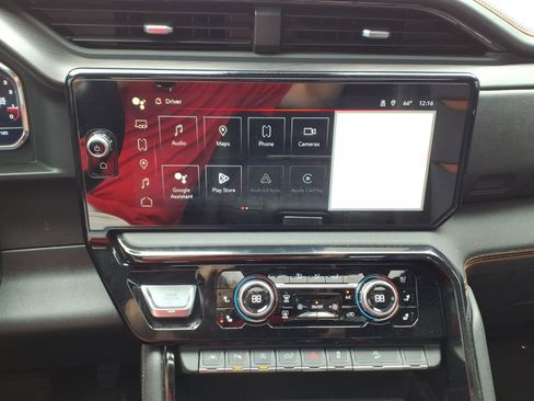 Used 2024 GMC Sierra 1500 AT4 w/ Technology Package image 11