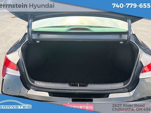 Used 2025 Hyundai Elantra Sport FWD image 17