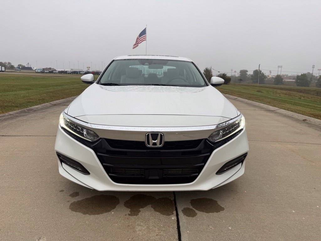 Used 2018 Honda Accord EX image 10