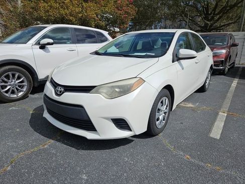 Used 2014 Toyota Corolla LE image 2