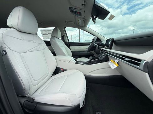 Used 2025 Hyundai Tucson SE FWD image 28