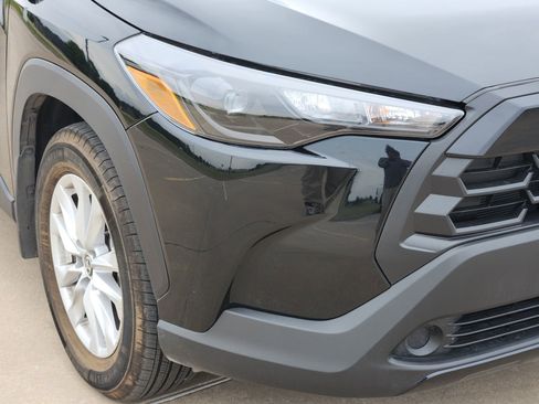 Used 2026 Toyota Corolla Cross LE w/ Moonroof Package FWD image 10