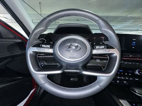 Used 2023 Hyundai Elantra Limited FWD image 15
