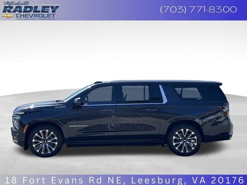 Used 2026 Chevrolet Suburban High Country image 2