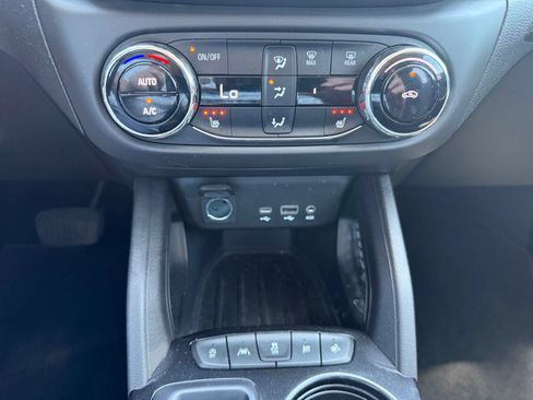 Used 2022 Chevrolet TrailBlazer LT w/ Convenience Package FWD image 24