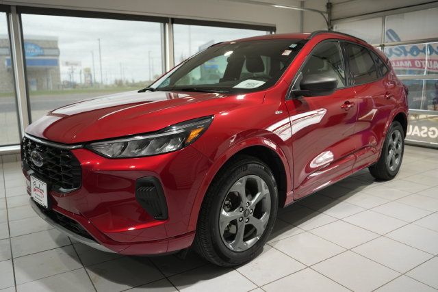 Used 2023 Ford Escape ST-Line AWD/4WD image 5