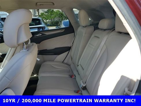 Used 2018 Lincoln MKC Premiere image 12