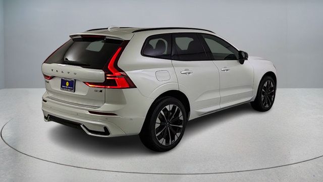 Certified 2026 Volvo XC60 B5 Plus w/ Protection Package Premier AWD/4WD image 7