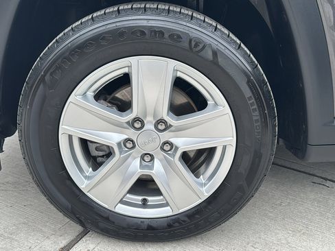 Certified 2022 Jeep Compass Latitude w/ Sun and Sound Group image 35