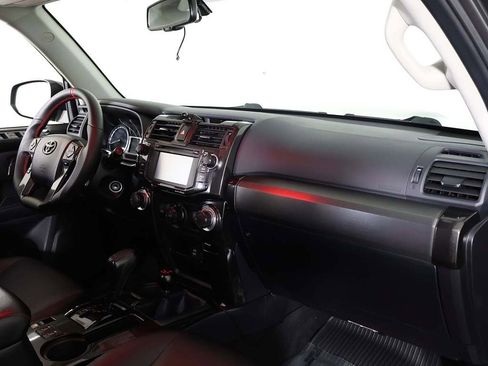 Used 2018 Toyota 4Runner TRD Off-Road Premium image 25