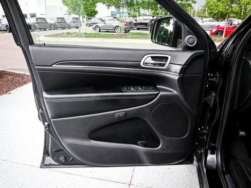 Used 2018 Jeep Grand Cherokee Limited AWD/4WD image 14