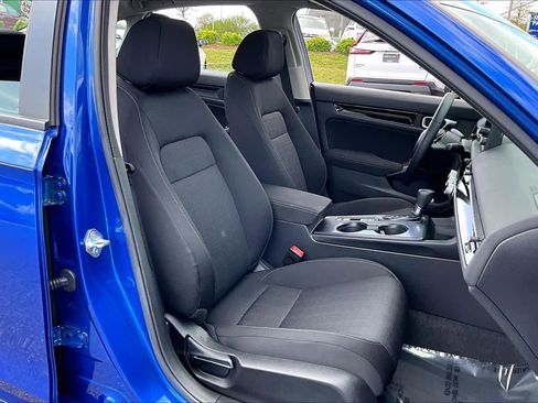 Used 2023 Honda Civic EX image 9