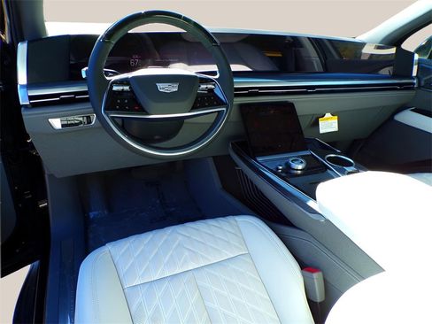 New 2025 Cadillac Escalade IQ Sport 1 w/ LPO, ONYX Package image 9