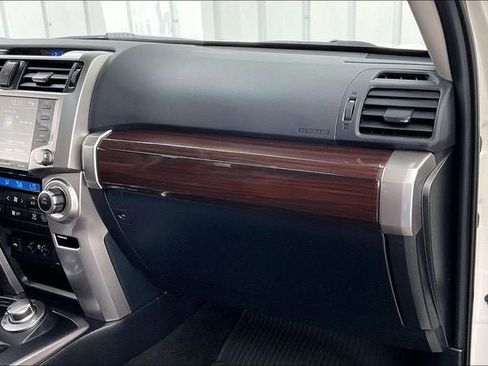 Used 2021 Toyota 4Runner Limited AWD/4WD image 18