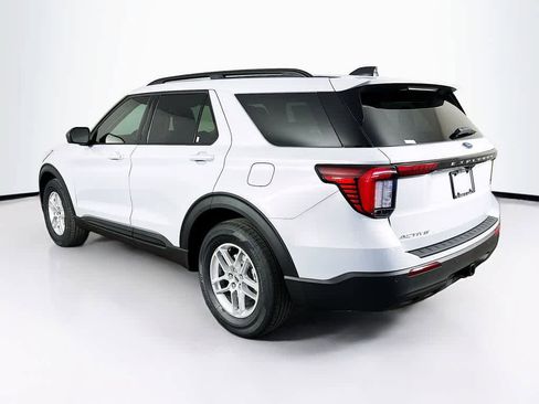 New 2026 Ford Explorer Active RWD image 5